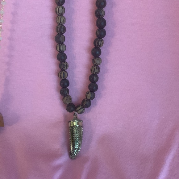 18” statement necklaces - Picture 3 of 3